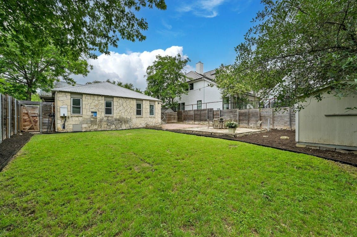 Backyard, Exterior