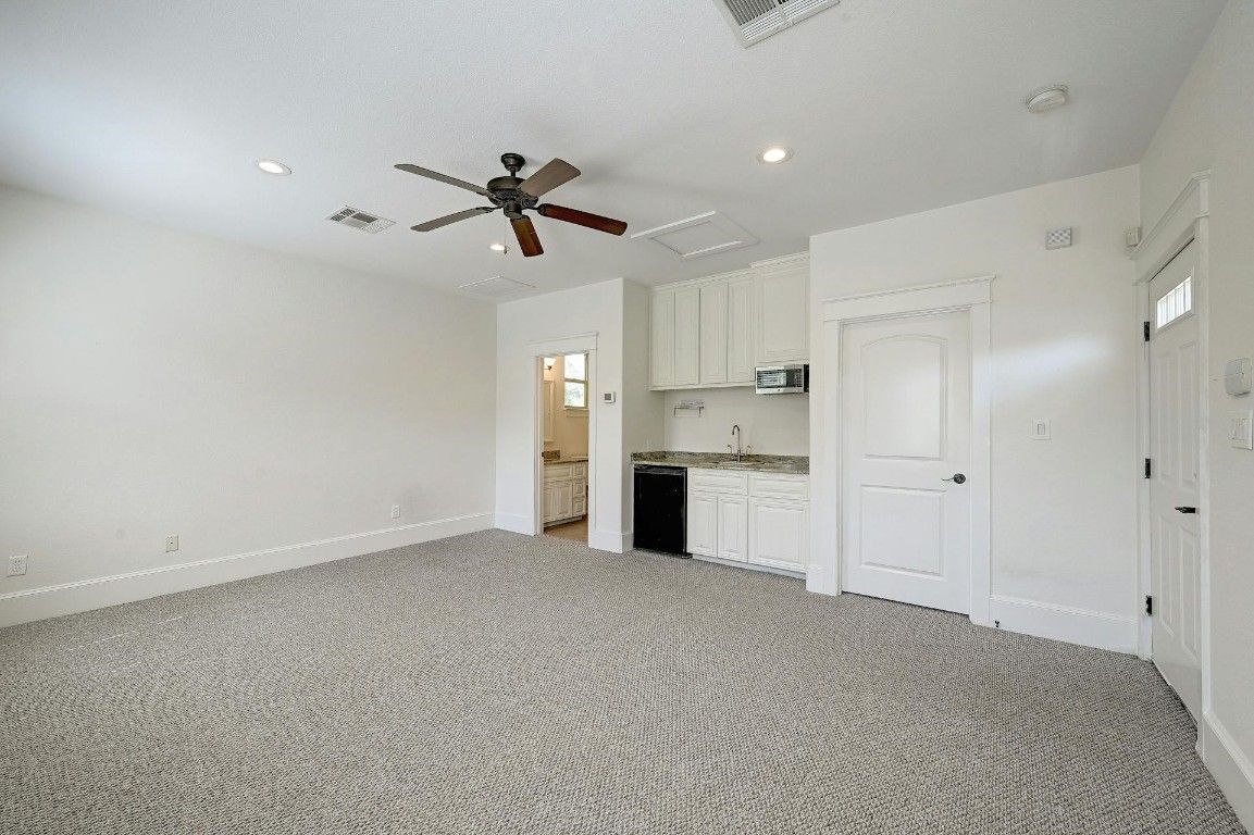Empty room, Interior, Kitchen, Recessed Lighting