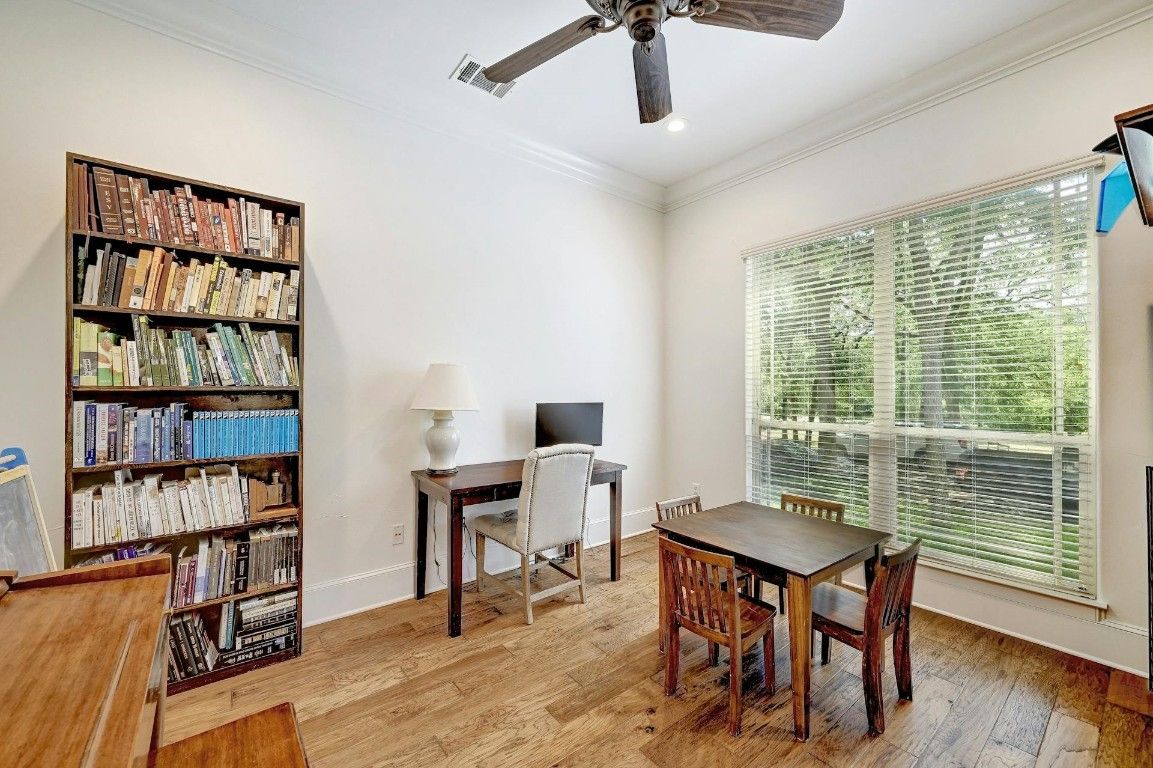 Home Office, Interior, Recessed Lighting, Wood Texture Flooring