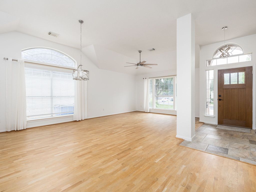 Chandelier, Empty room, Interior, Pendant Lights, Wood Texture Flooring