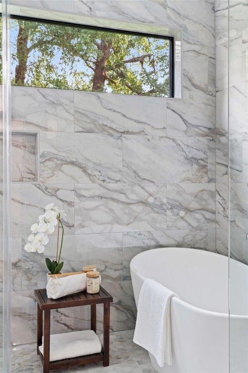 Bathroom, Free Standing Baths, Interior, Marble, Marble Walls