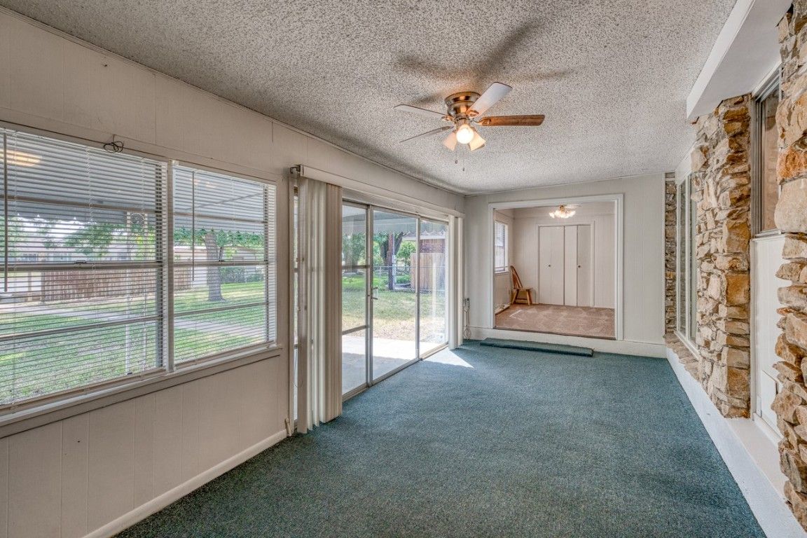 Empty room, Interior, Sun Room