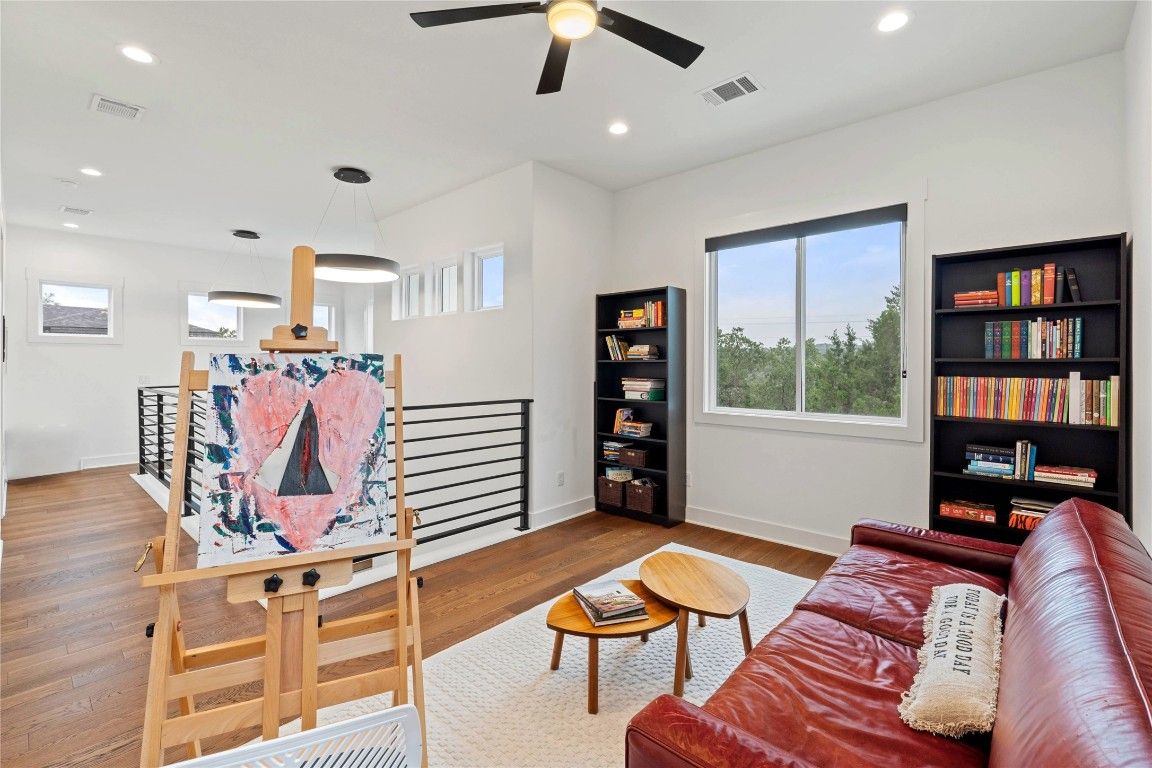 Interior, Pendant Lights, Recessed Lighting, Wood Texture Flooring