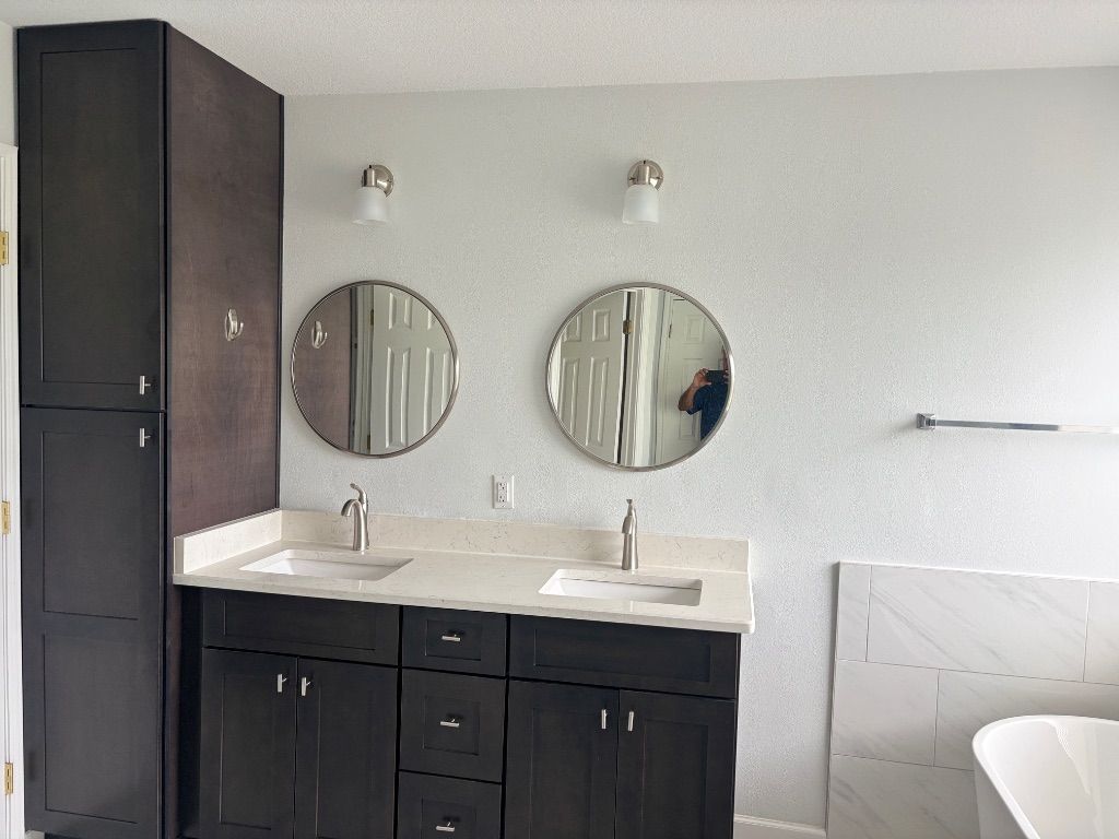 Bathroom, Dual Sink Vanities, Interior