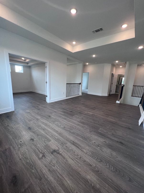 Empty room, Interior, Recessed Lighting, Wood Texture Flooring