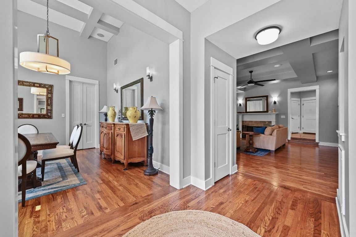 Dining room, Interior, Living room, Pendant Lights, Recessed Lighting, Wood Texture Flooring