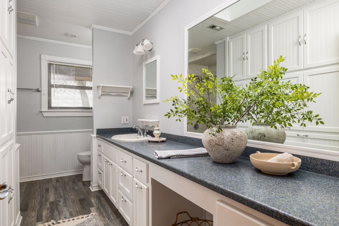 Bathroom, Dual Sink Vanities, Interior, Wood Texture Flooring