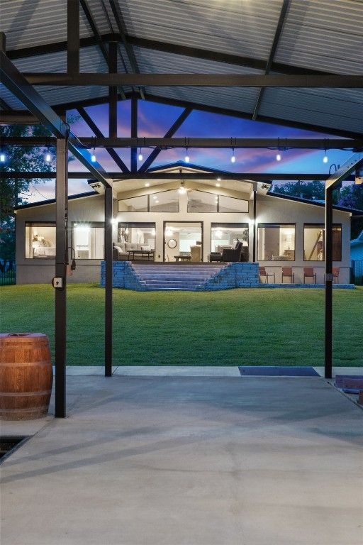 Backyard, Exterior