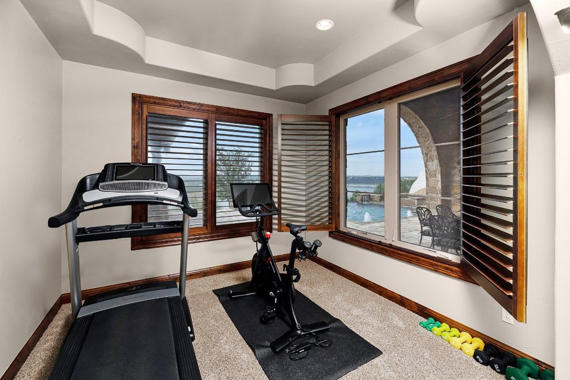 Fitness Equipment, Interior, Recessed Lighting, Water