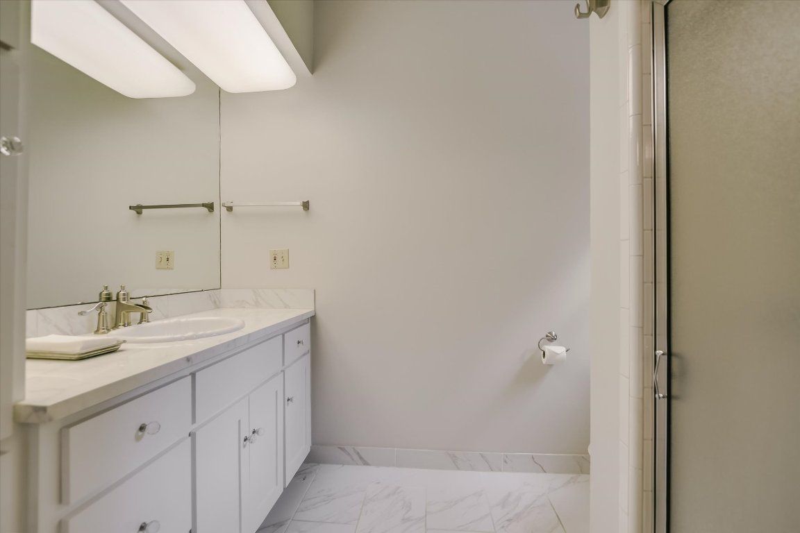 Bathroom, Dual Sink Vanities, Interior, Marble
