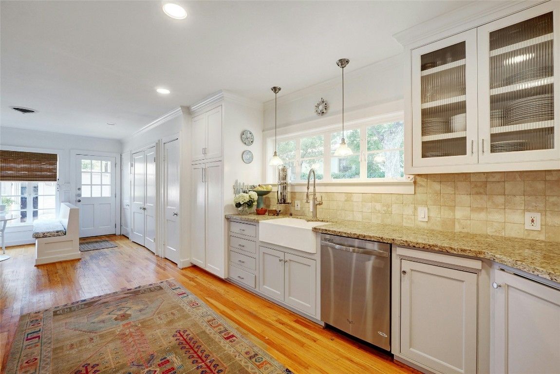 Interior, Kitchen, Pendant Lights, Recessed Lighting, Wood Texture Flooring