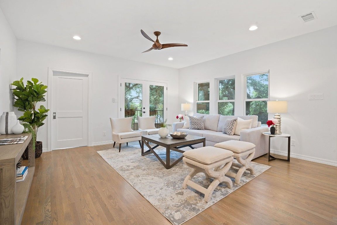 Interior, Living room, Recessed Lighting, Wood Texture Flooring