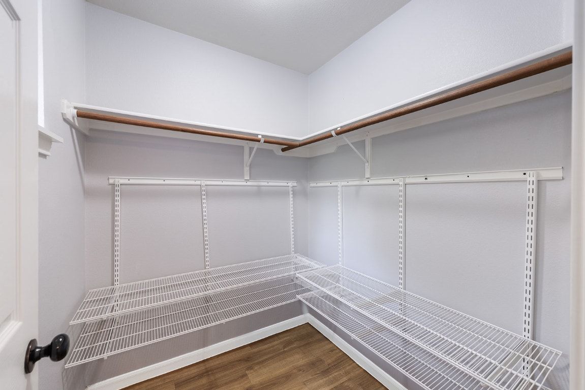 Interior, Walk-in Closets, Wood Texture Flooring