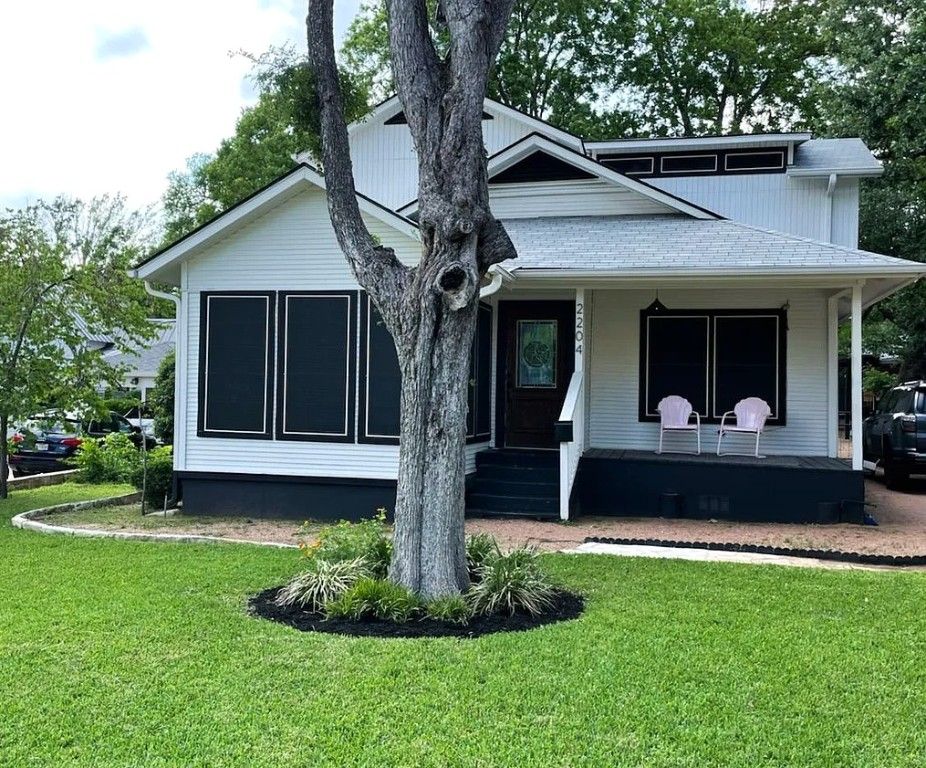 Exterior, Facade, American Craftsman