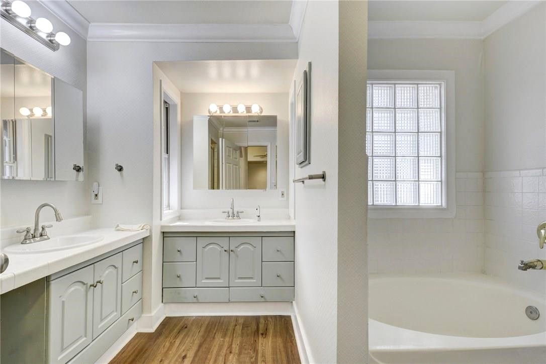 Bathroom, Dual Sink Vanities, Interior, Wood Texture Flooring