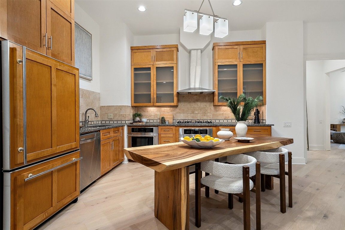 Dining room, Interior, Kitchen, Recessed Lighting, Wood Texture Flooring