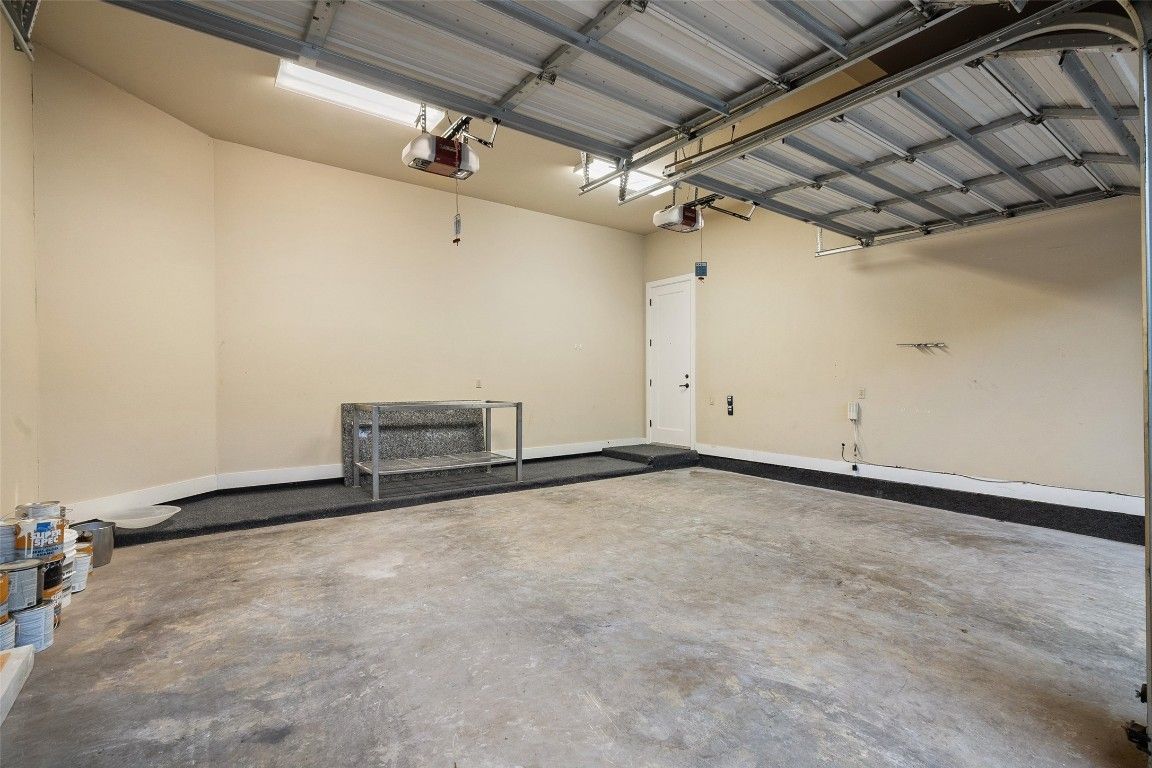 Garage, Interior