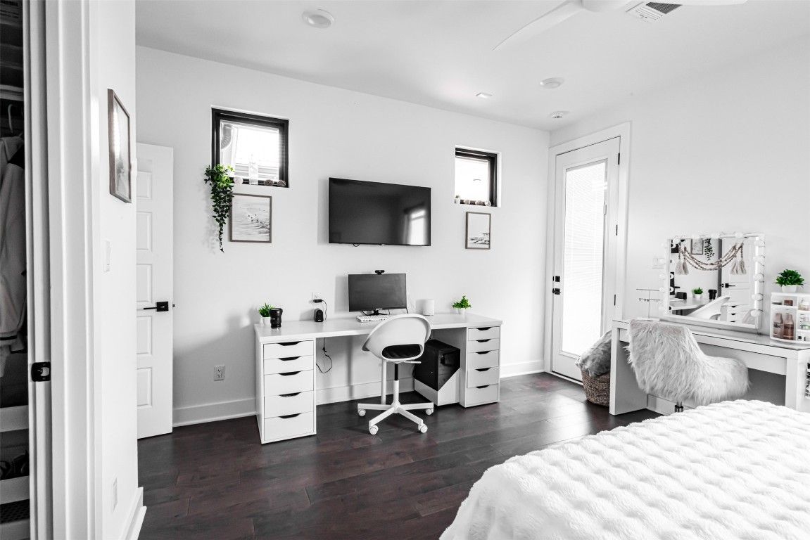 Bedroom, Home Office, Interior, Recessed Lighting, Wood Texture Flooring