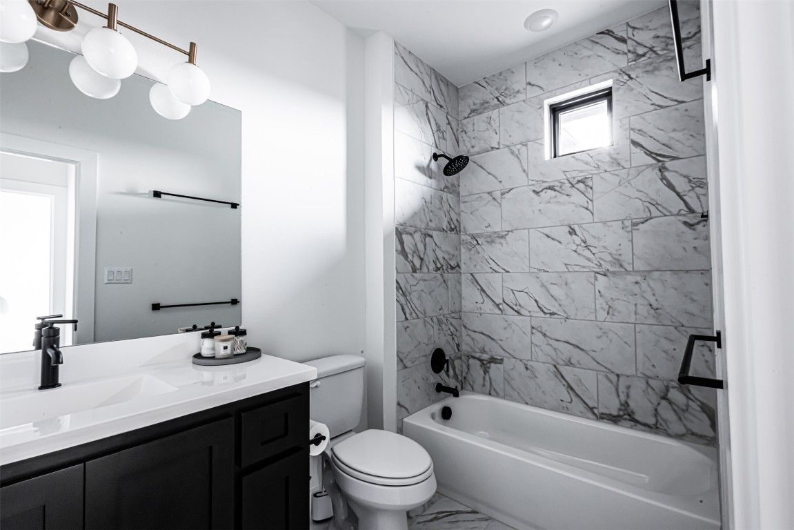 Bathroom, Interior, Marble, Marble Walls, Recessed Lighting