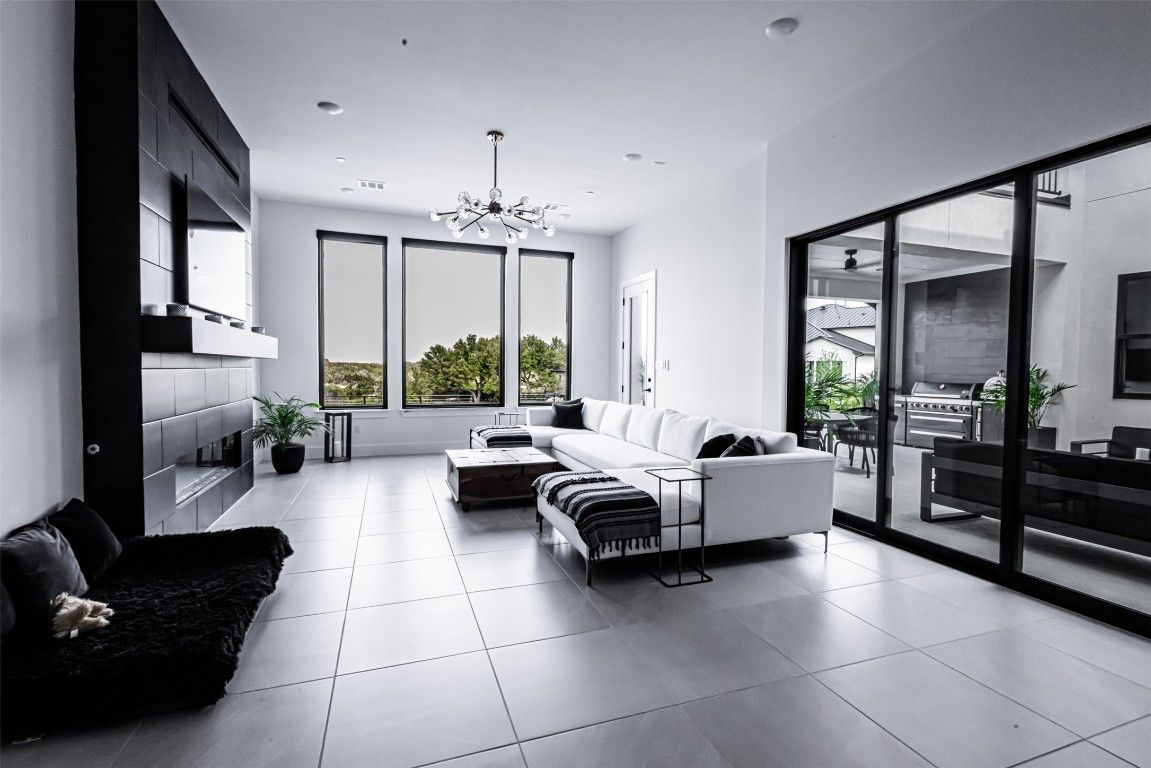 Interior, Living room, Pendant Lights, Recessed Lighting