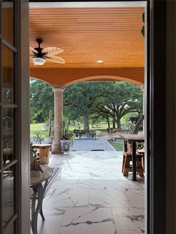 Interior, Marble, Recessed Lighting, Water