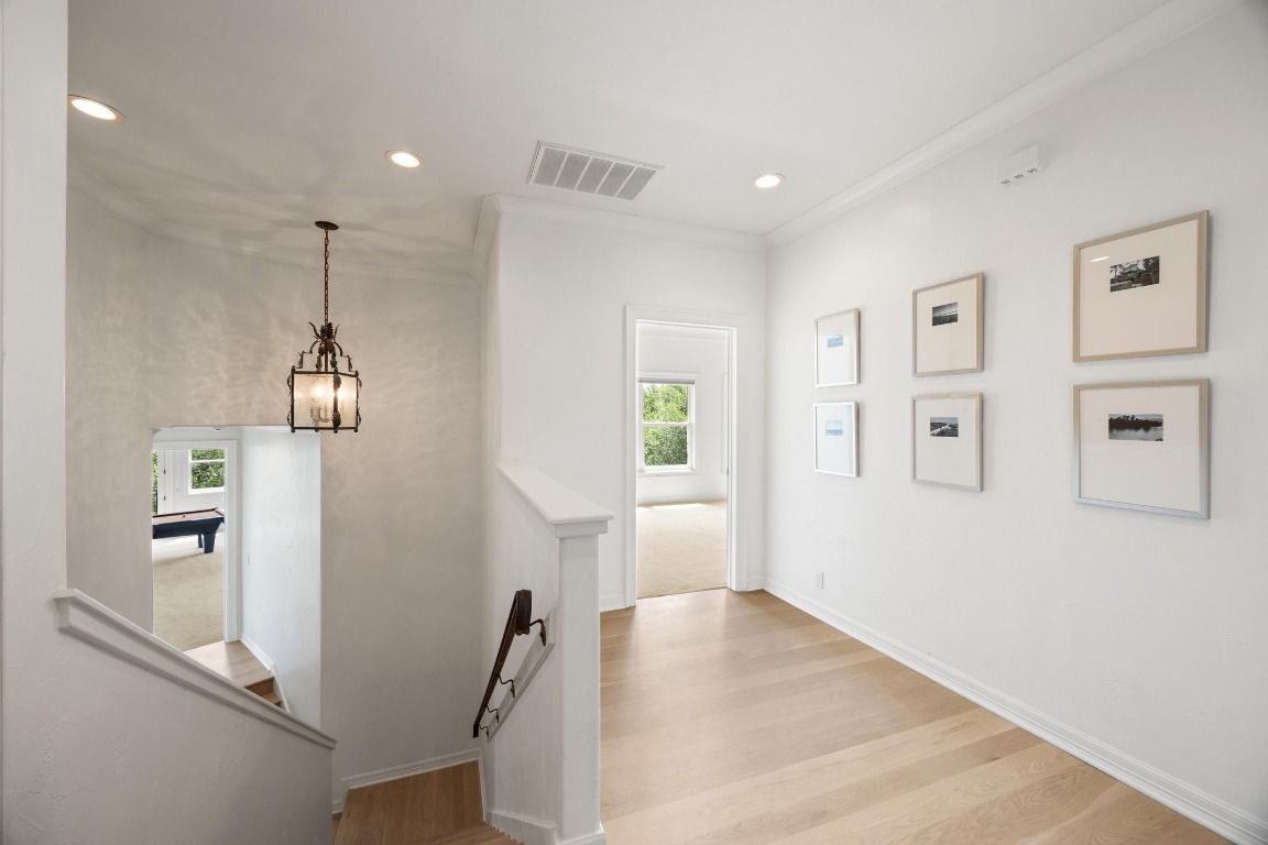Interior, Pendant Lights, Recessed Lighting, Wood Texture Flooring