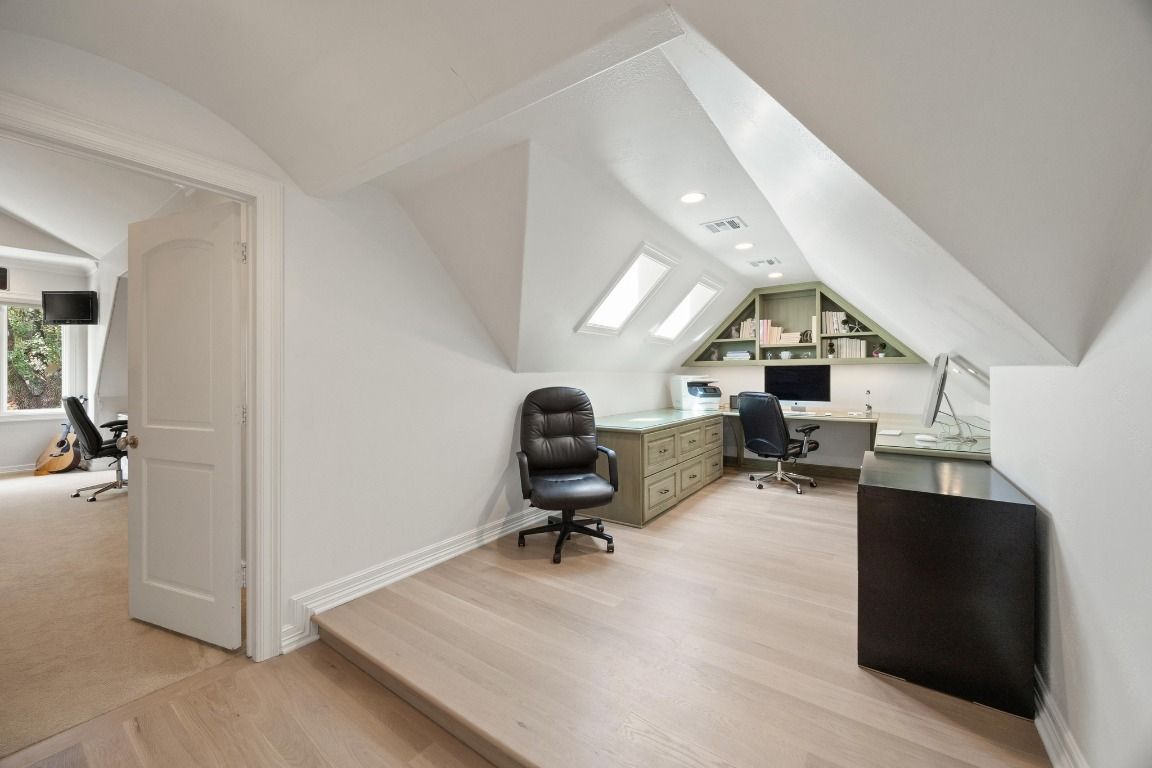 Home Office, Interior, Recessed Lighting, Wood Texture Flooring