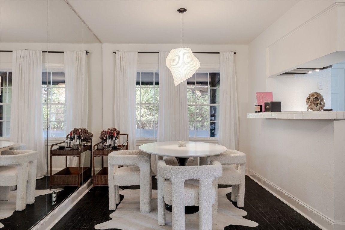 Dining room, Interior, Pendant Lights