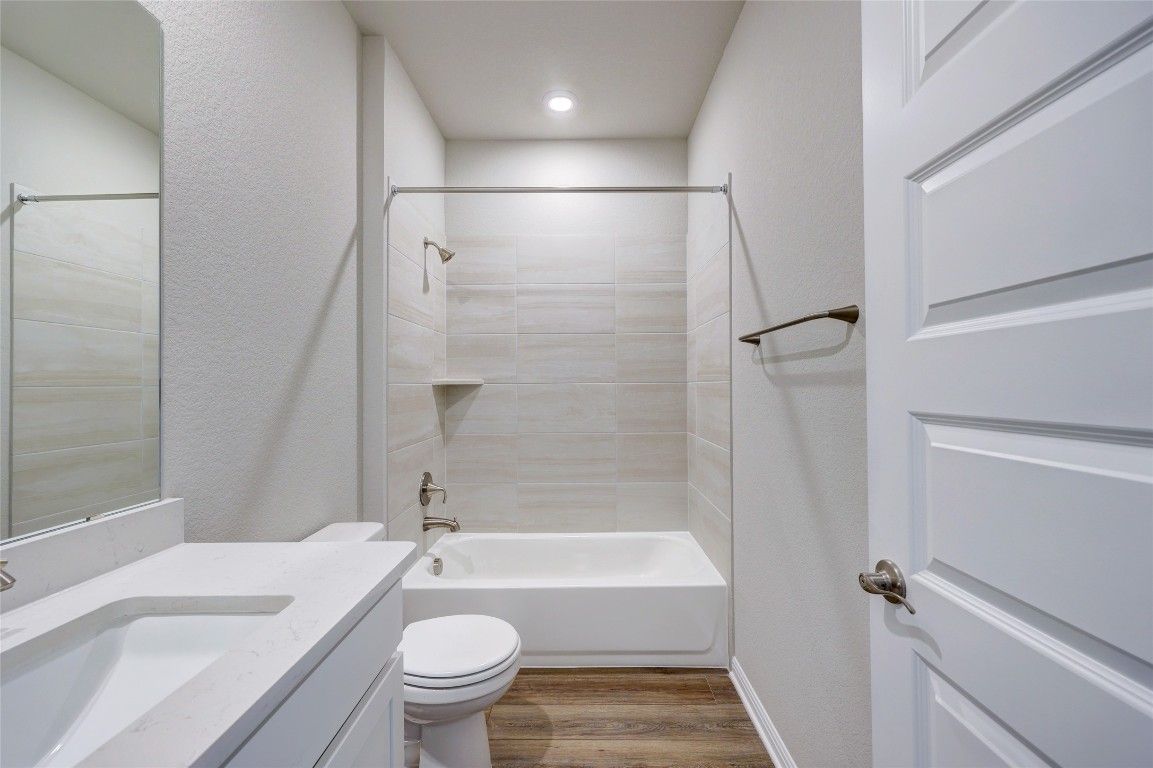 Bathroom, Interior, Recessed Lighting, Wood Texture Flooring