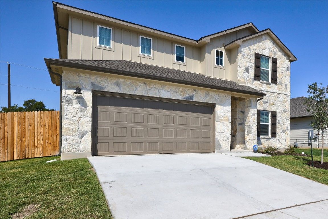 Attached, Exterior, Facade, Modern