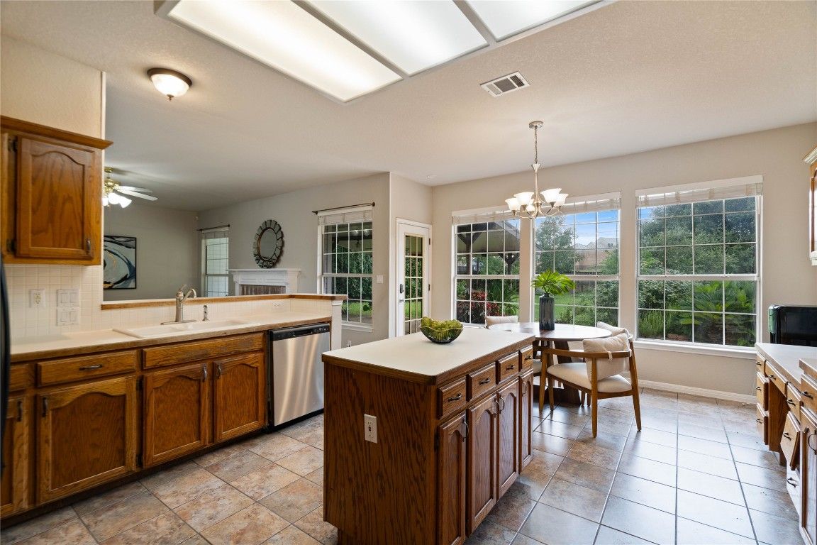 Dining room, Interior, Kitchen, Stainless Steel Appliances