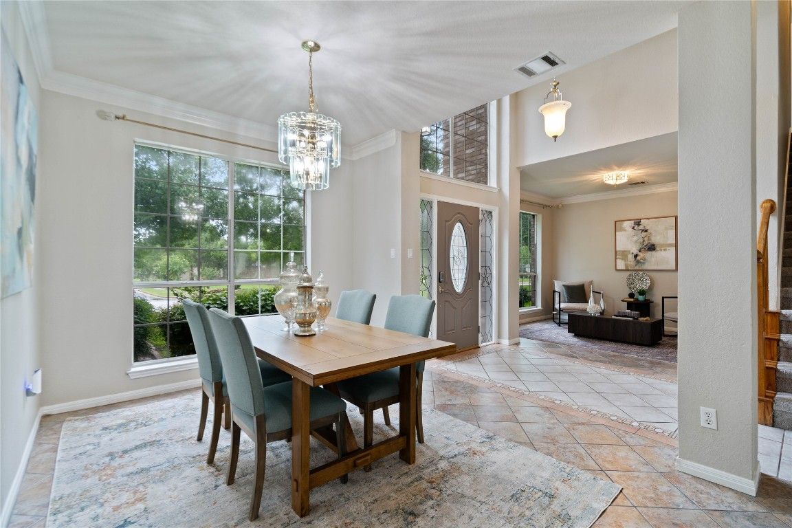 Chandelier, Dining room, Interior, Pendant Lights