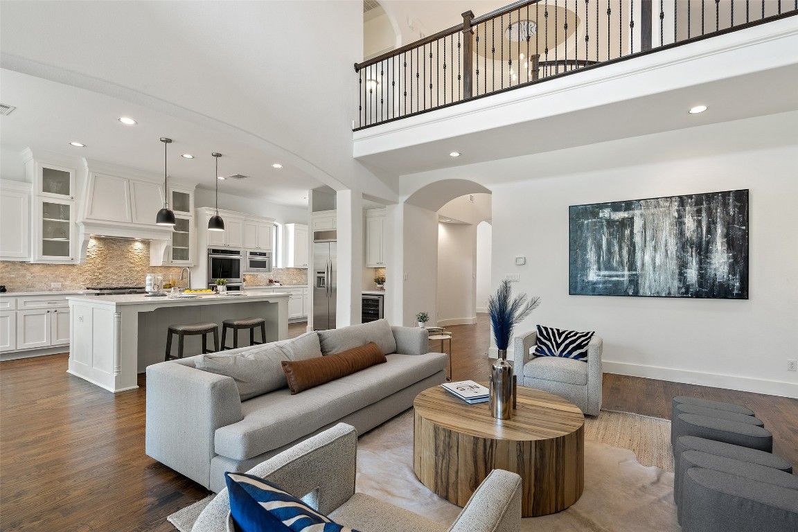 Interior, Kitchen, Living room, Pendant Lights, Recessed Lighting, Stainless Steel Appliances, Wood Texture Flooring