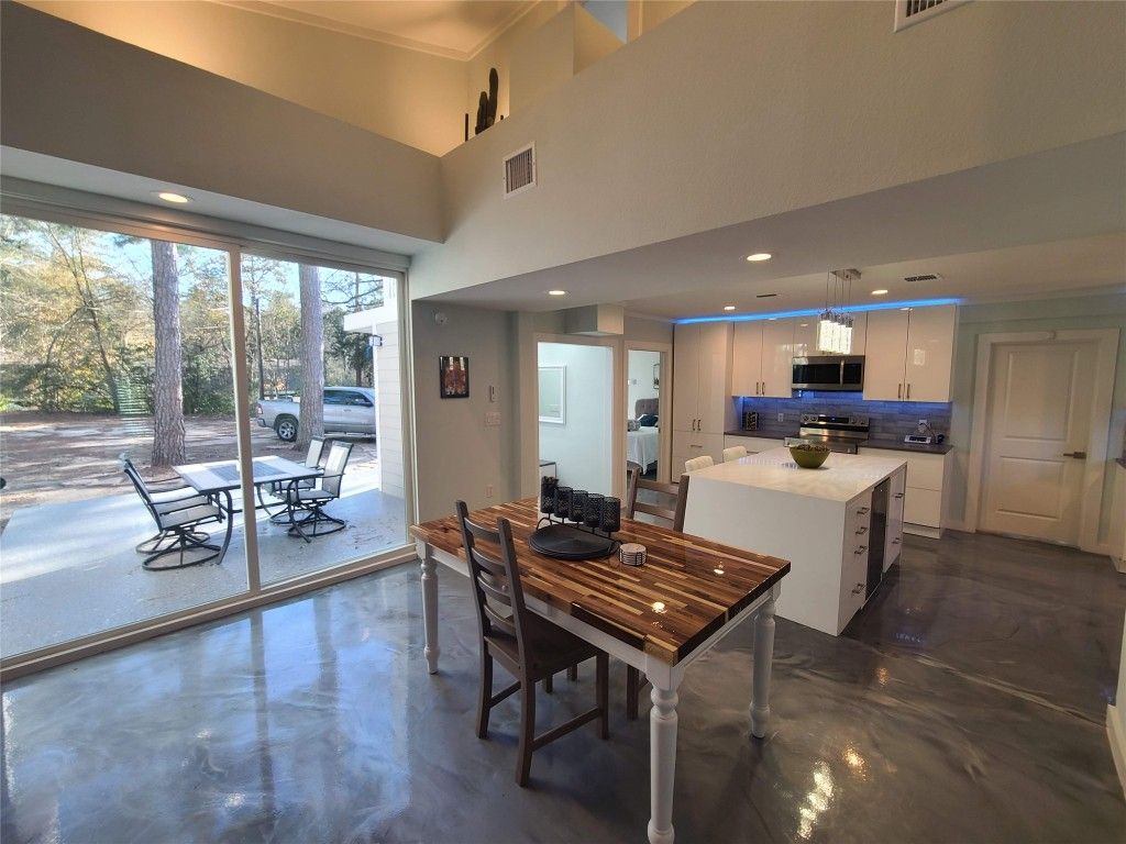 Dining room, Interior, Kitchen, Pendant Lights, Recessed Lighting