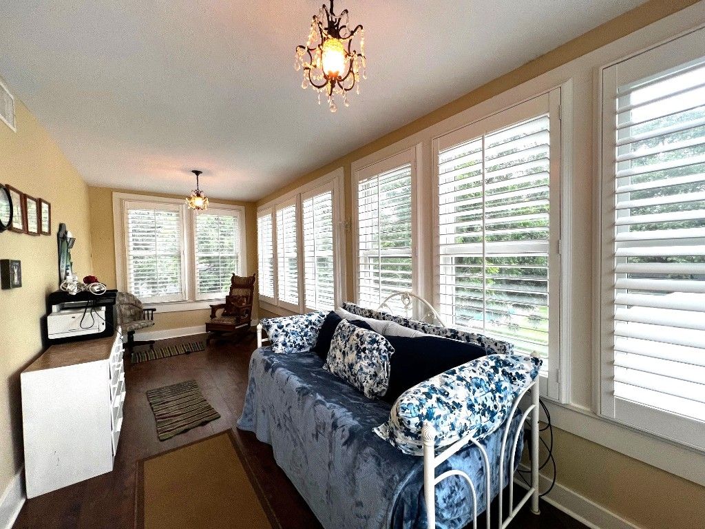 Interior, Living room, Pendant Lights, Wood Texture Flooring