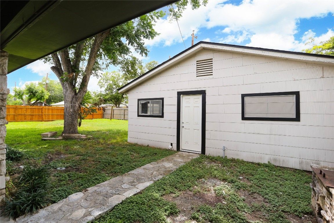 Backyard, Exterior