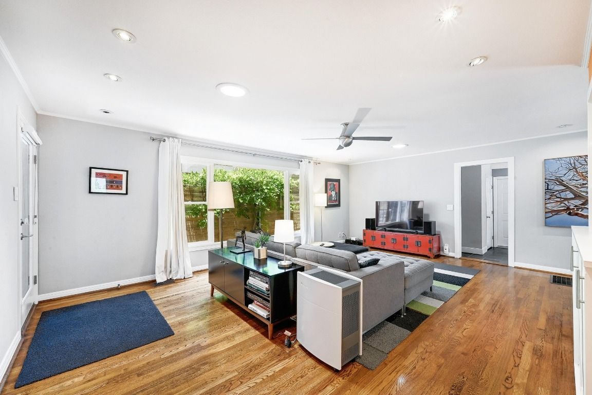 Interior, Living room, Recessed Lighting, Wood Texture Flooring