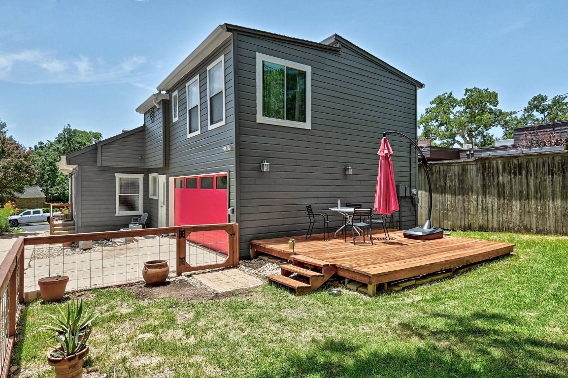 Backyard, Exterior