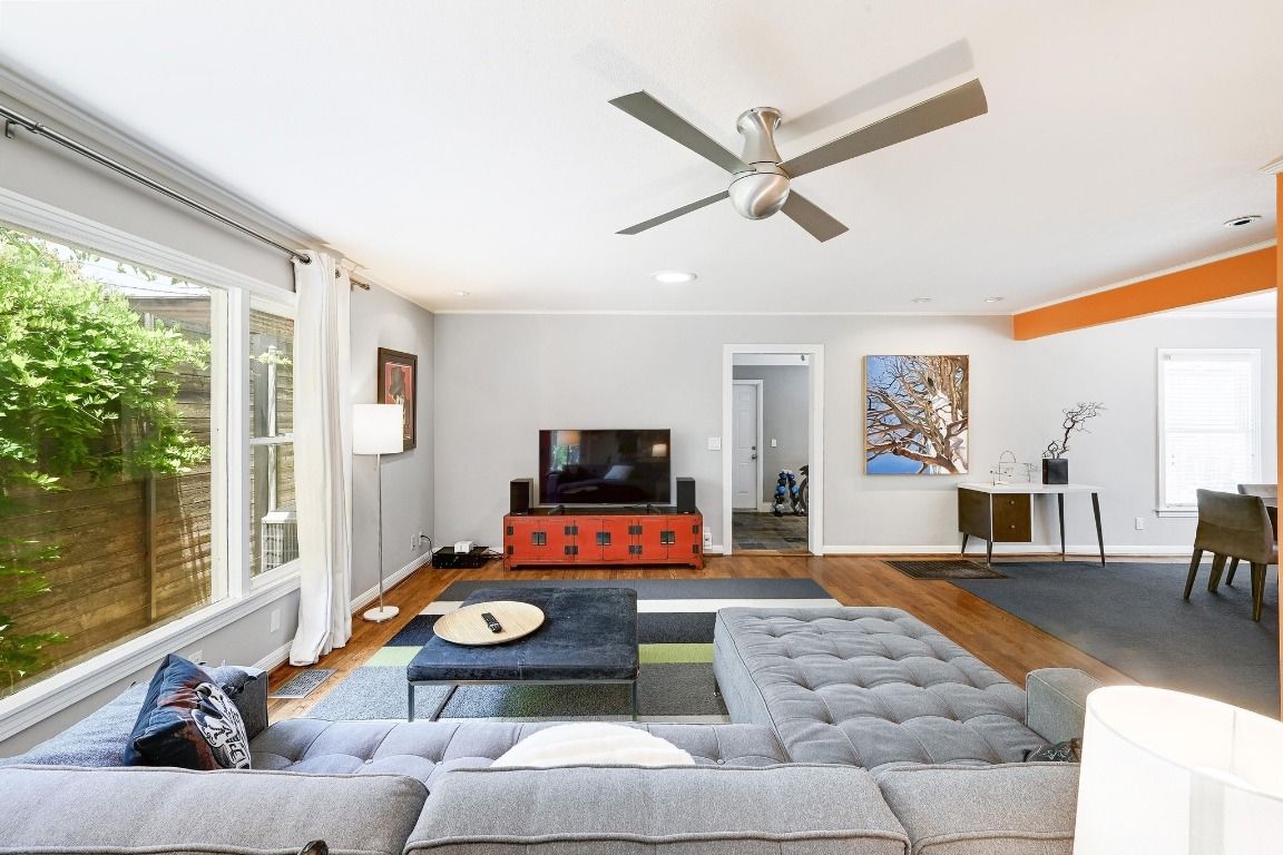 Interior, Living room, Recessed Lighting, Wood Texture Flooring