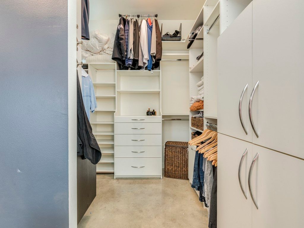 Interior, Walk-in Closets