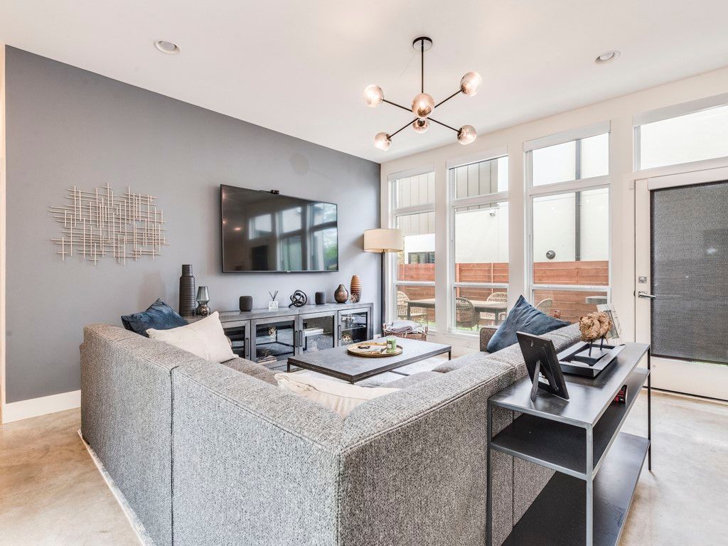 Interior, Living room, Pendant Lights, Recessed Lighting