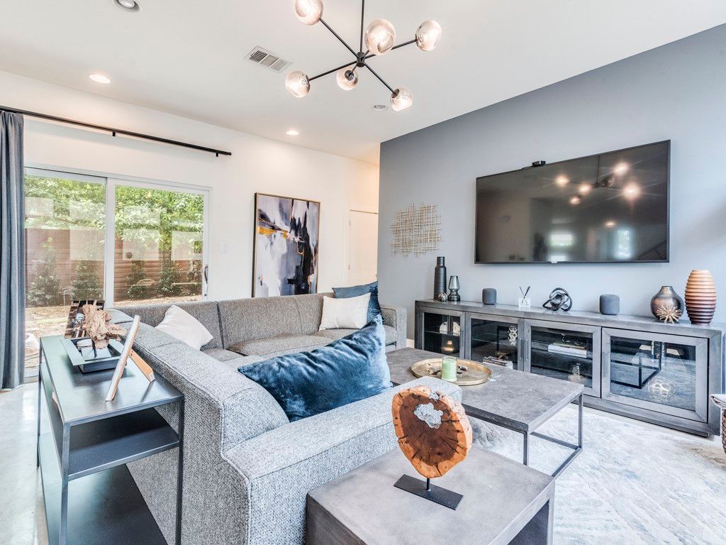 Interior, Living room, Pendant Lights, Recessed Lighting, Wood Texture Flooring
