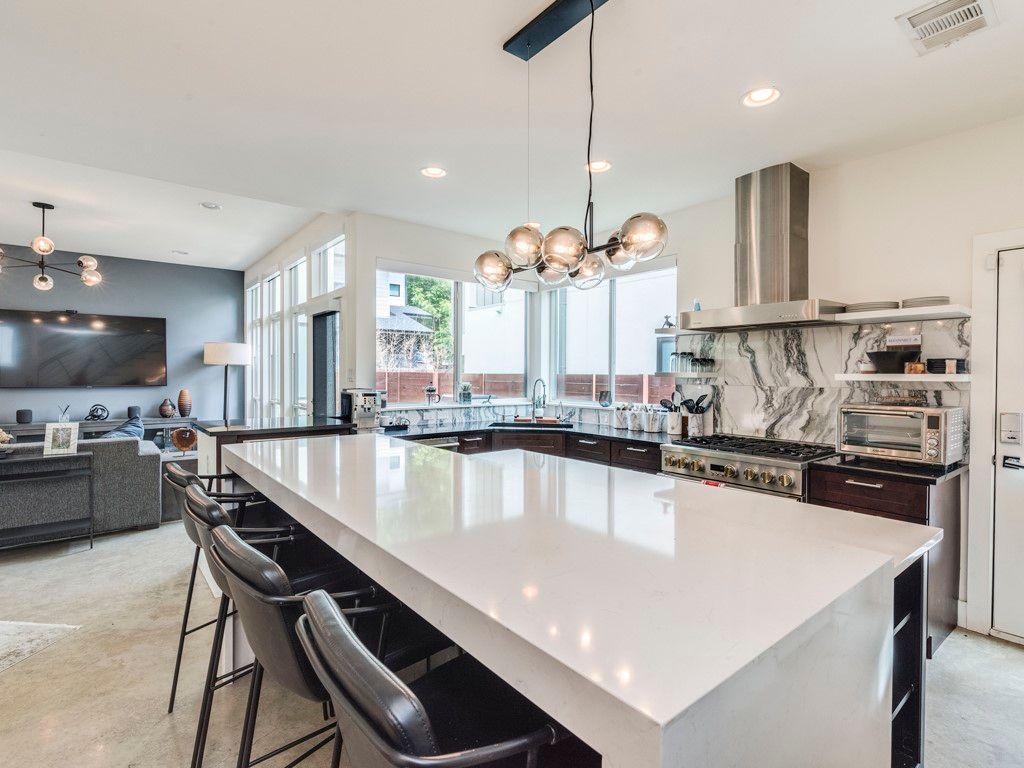 Interior, Kitchen, Living room, Pendant Lights, Recessed Lighting, Stainless Steel Appliances