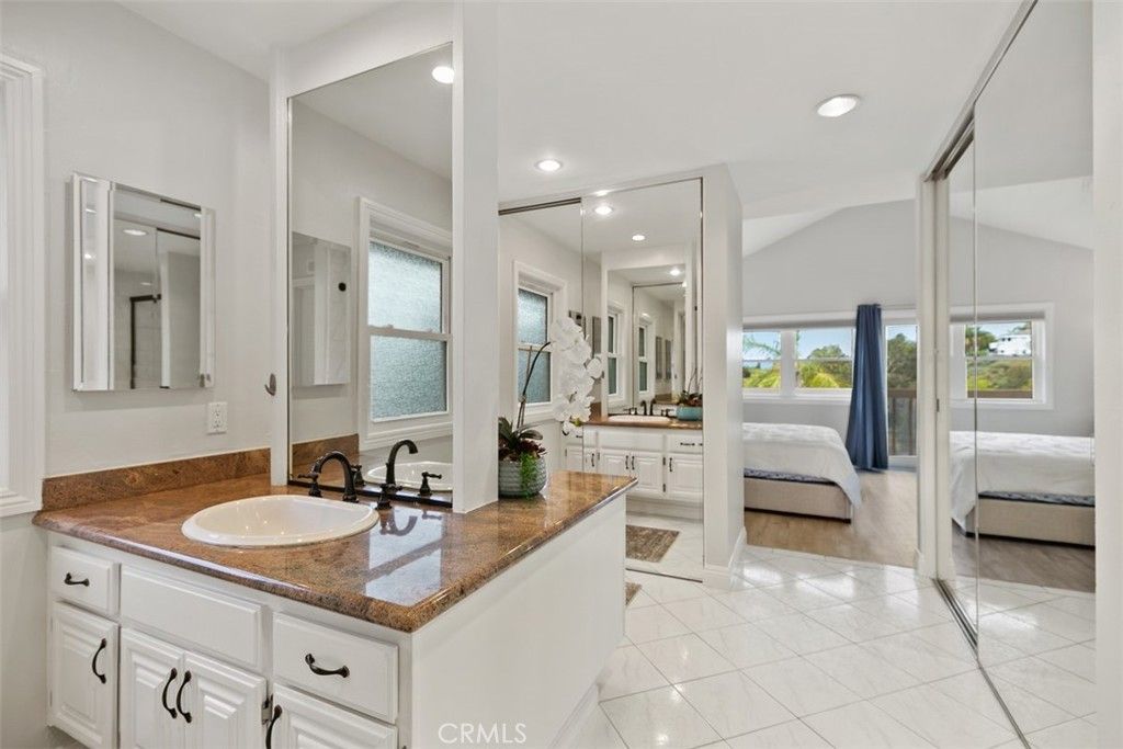 Bathroom, Bedroom, Dual Sink Vanities, Interior, Recessed Lighting, Water