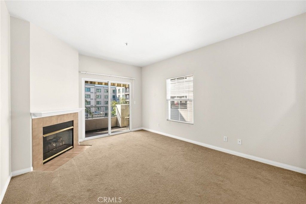 Empty room, Fireplace, Interior