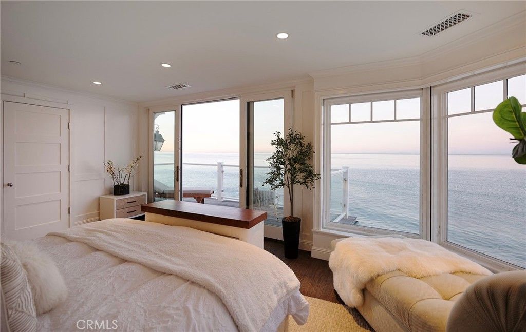 Bedroom, Interior, Recessed Lighting, Water, Wood Texture Flooring