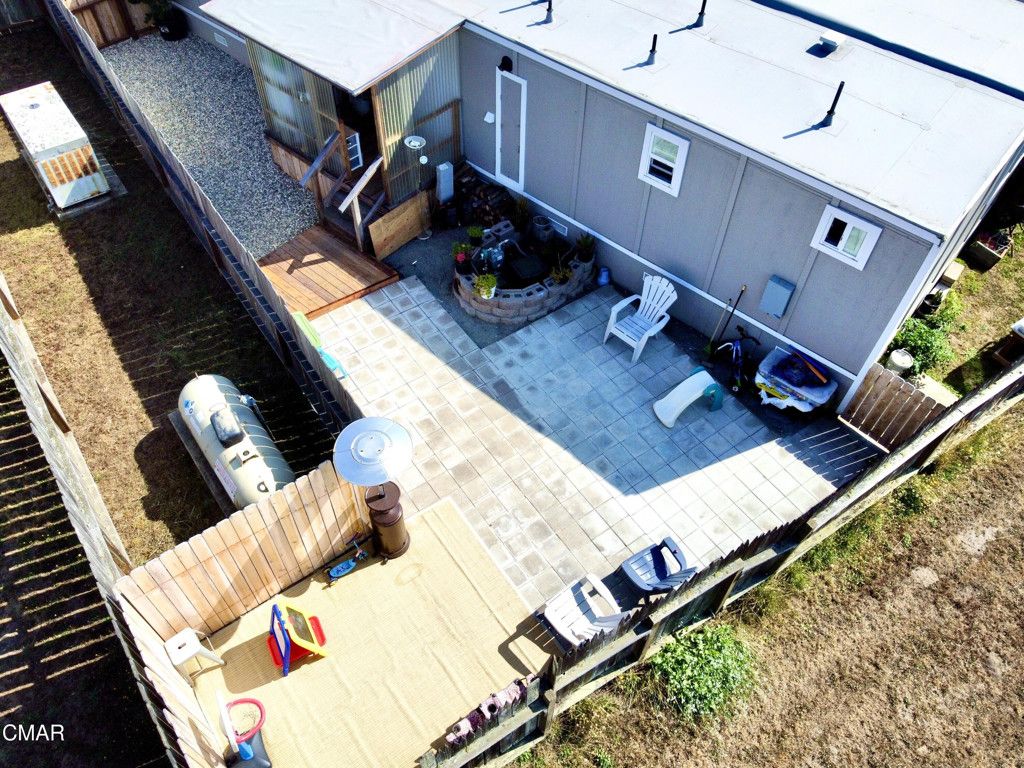 Exterior, Drone