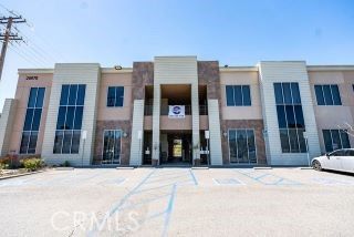 Exterior, Facade, Brick Facade, Rowhouse