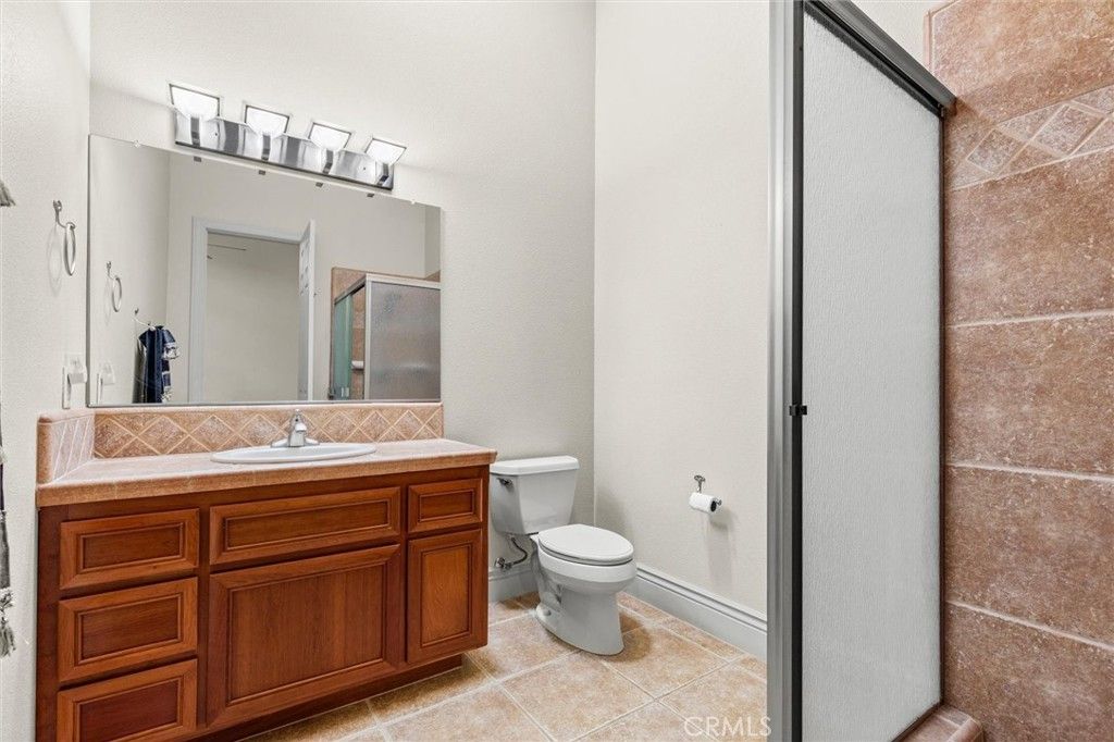 Bathroom, Interior, Tile Countertops