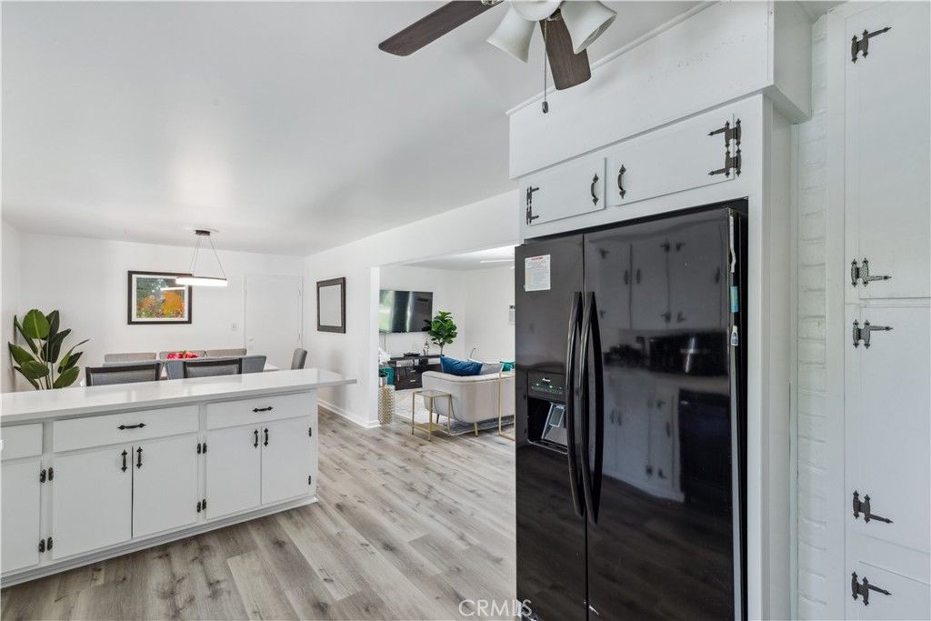 Dining room, Interior, Kitchen, Living room, Pendant Lights, Wood Texture Flooring